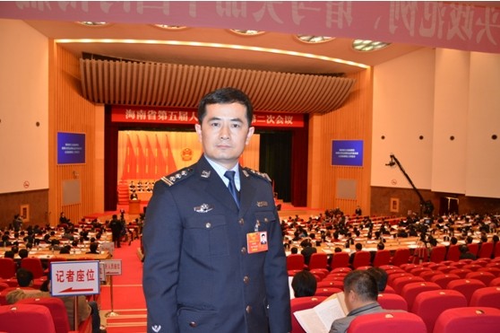 海口市公安局治安支队政委符传泉