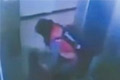 监拍10岁女孩电梯内踢打1岁男童 疑将其扔下25层