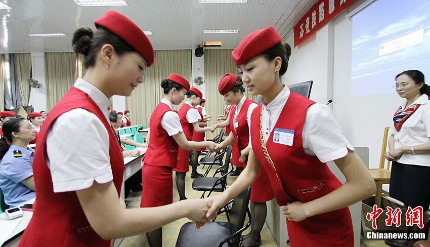 龙厦高铁将开通 动姐集体亮相