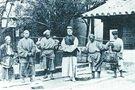 1894年老照片重庆挑夫曝光 系外国人所拍(图