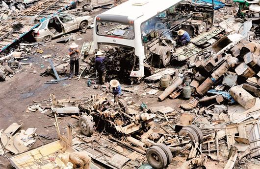 武汉报废汽车部分流向二手车市场:几辆废车拼