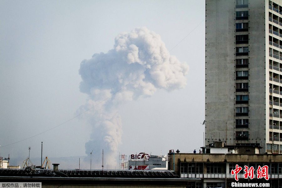 刚果(布)首都军火库爆炸多名中国工人遇难_军