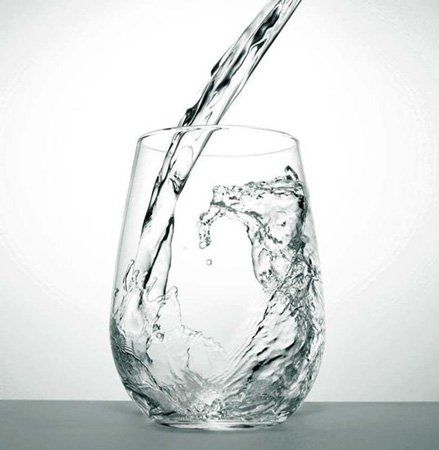 水是饮料，贯穿了大部分的人类进化
