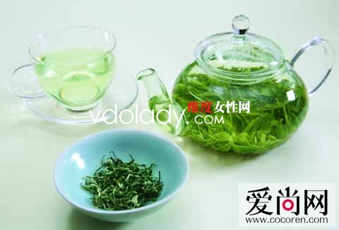 自制美白保湿水_自制牛奶美白化妆水_自制绿茶柚子美白化妆水