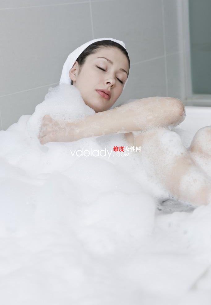 秋季泡澡大方 泡出白嫩<em>少女</em>肌_时尚频道_凤凰