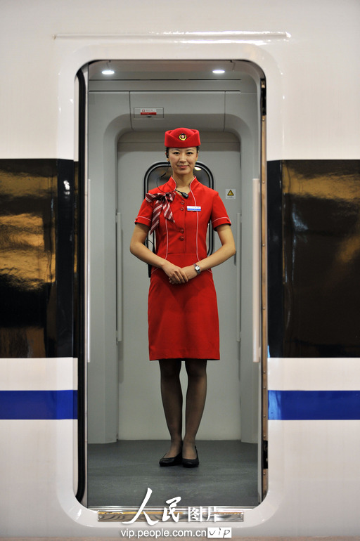 京广高铁全程预计9小时 二等座票价或近千元(