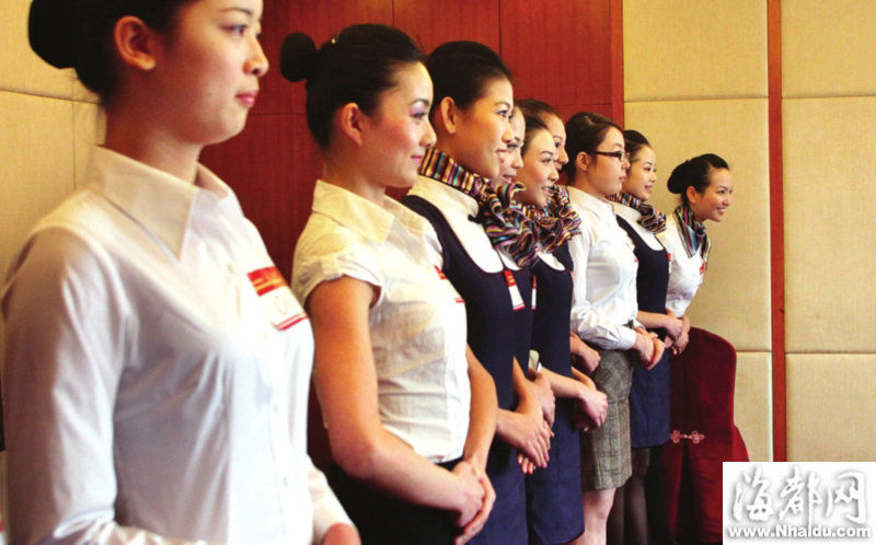 厦门航空空姐_朝鲜高丽航空空姐_厦门航空空姐收入(3)