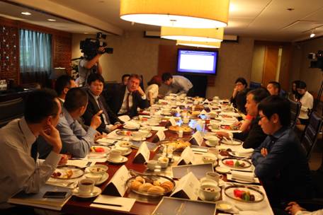 思·享·汇金融晨会 投资家共商全球经济形式