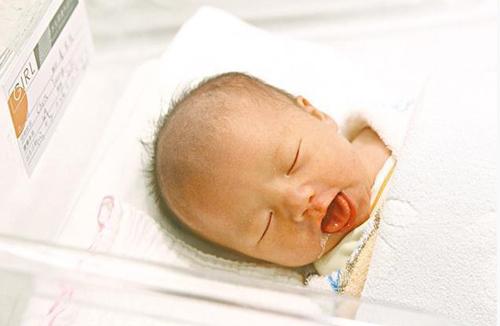 林熙蕾新生次女模样曝光 宣布封肚高喊要结扎(图)