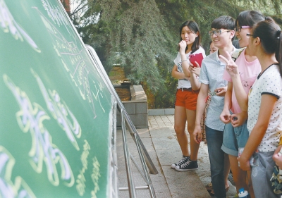 河南:考生进考场前验指纹、辨身份、拍照片缺