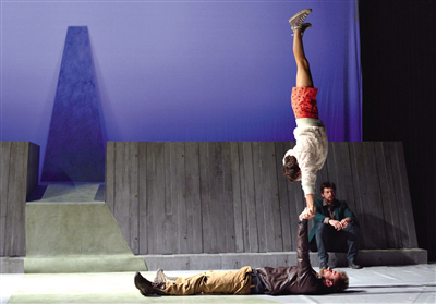 荷兰巴拿马映画舞团的《咫尺；从心》。 Nikola Kostic 摄（资料图）
