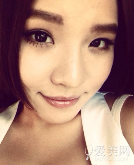  郭采洁素颜旧照呆萌开扒小时代女主素颜真容