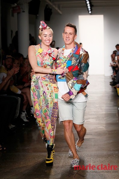 麦莉赛勒斯亮相Jeremy Scott2015春夏秀场