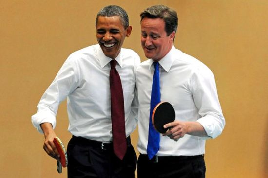 奥巴马卡梅伦打乒乓球