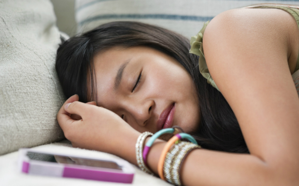 o-TEEN-SLEEPING-facebook_meitu_1