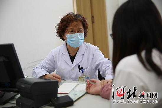 乳腺炎困扰新妈妈专家提示：预防从产前开始