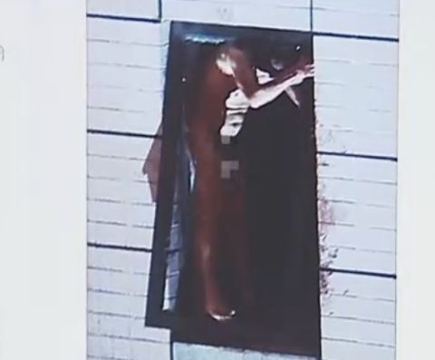 在劝说3个多小时后，该男子还是纵身从16楼跳下，碰到树枝后，落在了消防气垫上。