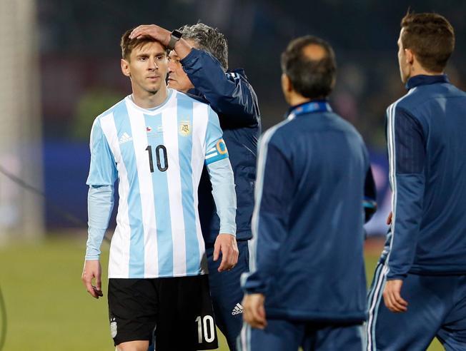 皮克安慰梅西:尽管没夺冠 但你还是我的上帝|皮