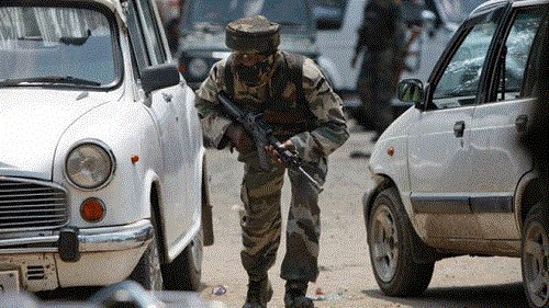 印度边境地区一警局遭袭击10人在交火中丧生