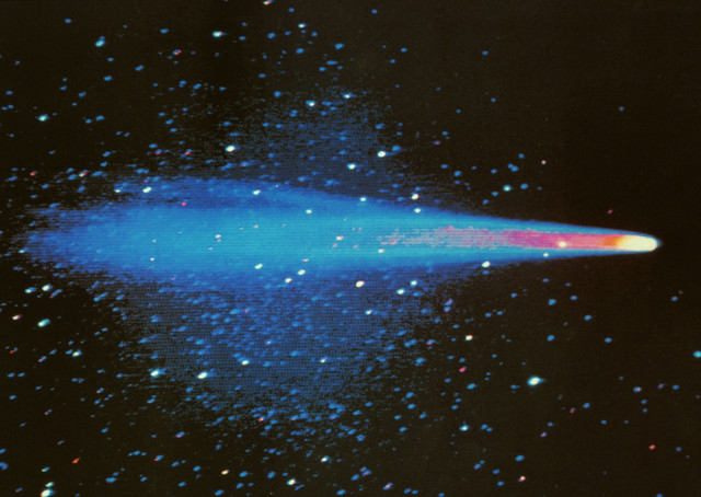 科技史上的3月6日顺利捕捉哈雷彗星照片