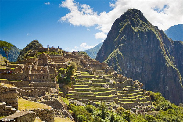 英男子秘鲁遗址马丘比丘前赤裸拍照被捕|马丘比丘|印加遗址_凤凰旅游