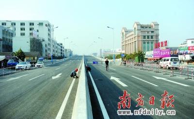 105国道中山段改造力争明年底完工.吴进 摄