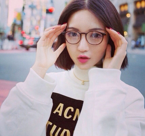  杭天琪 与前夫21岁女儿 近照曝光  蛇精脸美艳