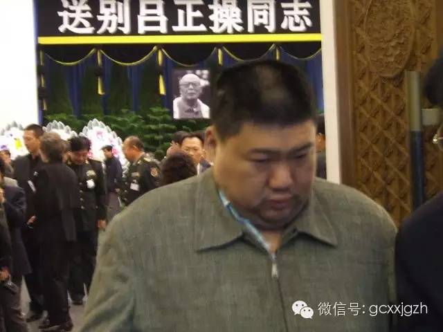 毛新宇在八宝山为这六位逝者送过行