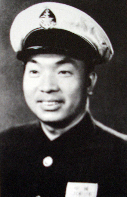 1950年中央军委任命方强同志为中南军区海军司令员兼政治委员。