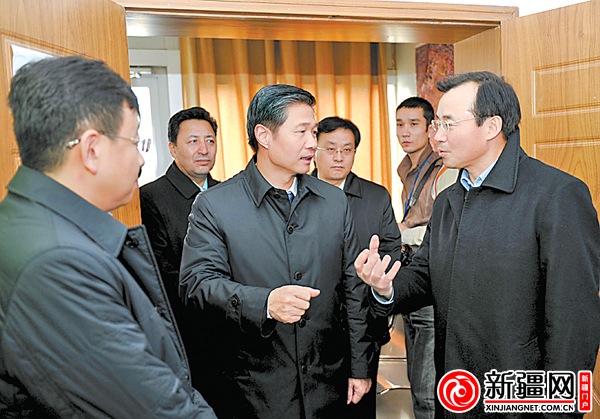 中央编办副主任何建中来乌鲁木齐调研社区基层