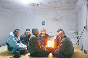 韩军演发射炮弹5000余发