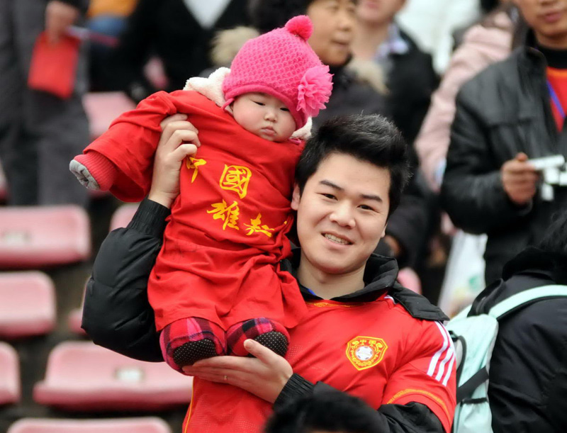 2月17日下午，2012年女足四国邀请赛在重庆永川展开第二轮争夺，中国女足迎战韩国队，最终双方0-0战平。中国足球要从娃娃抓起啦！本图片由Osports全体育图片社独家提供，严禁个人、媒体转载。