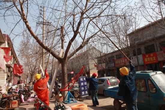 <em>林州</em>电业局:穿针引线架设城区配网光纤_资讯