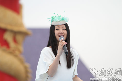 2012金龙泉啤酒祭水大典现场精彩图片