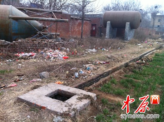 暗访荥阳贾峪镇双楼郭村 到处在建房垃圾伴污