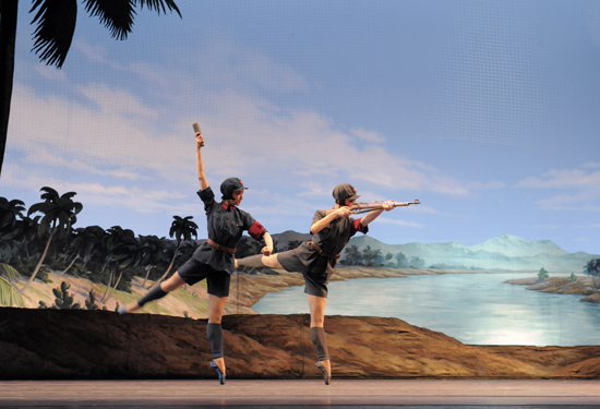 《红色娘子军》