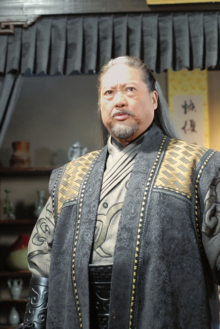 今年女星不拼爹 要拼就要拼干爹