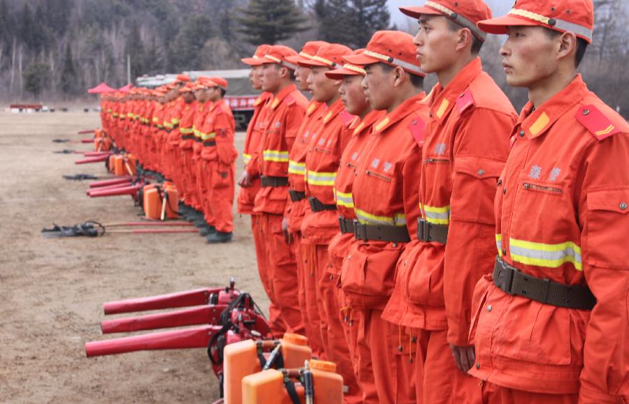 伊春武警开展春季森林灭火演练