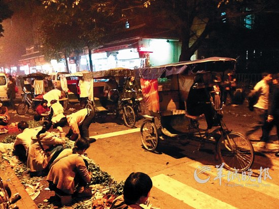 鹅掌坦牌坊附近街坊深受其扰，记者跑街证实噪音扰民严重