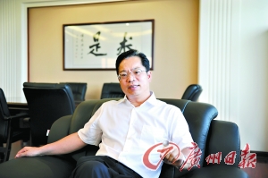 张荣辉/张荣辉接受本报记者采访。