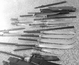 宁波放高利贷者捅伤保安 居民为受伤保安捐款