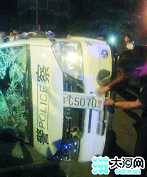 警车二次碾压遇车祸女童?