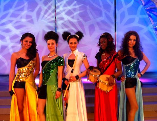 中国首支歌舞\/器乐国际女子团体 五洲女子组合