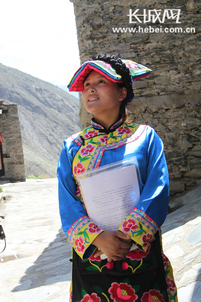可爱的羌族姑娘。长城网 赵晓慧 摄