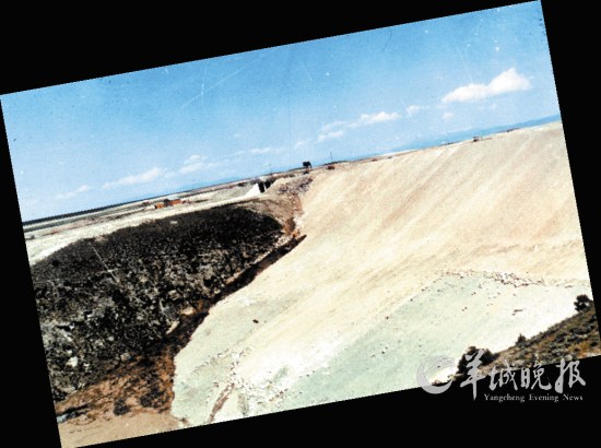 　　1976年，泰顿水坝垮坝