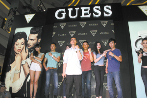 GUESS腕表约会余文乐