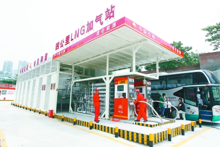 南岸四公里lng加注站正式投用首席记者