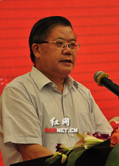 (湖南省政协主席胡彪出席欢迎晚宴并致辞。)