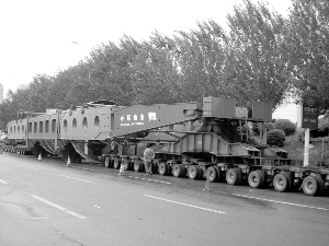 巨型蜈蚣现江城