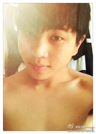 北京现代音乐研修学院高富帅校草 与明星小女友